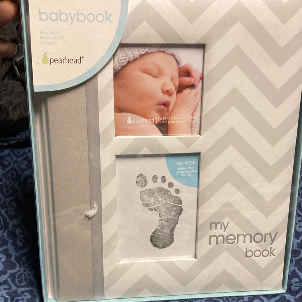 Pearhead Chevron Baby Memory Book in Gray and White